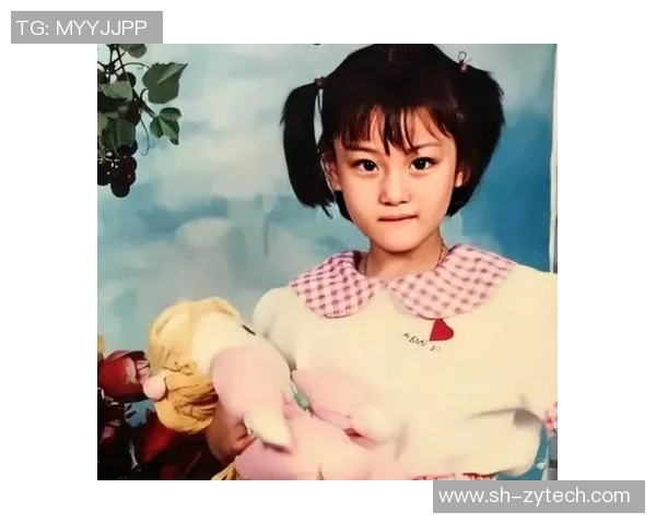 张馨予热爱足球展现运动魅力与女性力量的完美结合